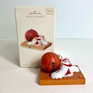 2007 Hallmark Keepsake Xmas Ornament Hoop Dreams The Crowd Goes Wild Voice Box